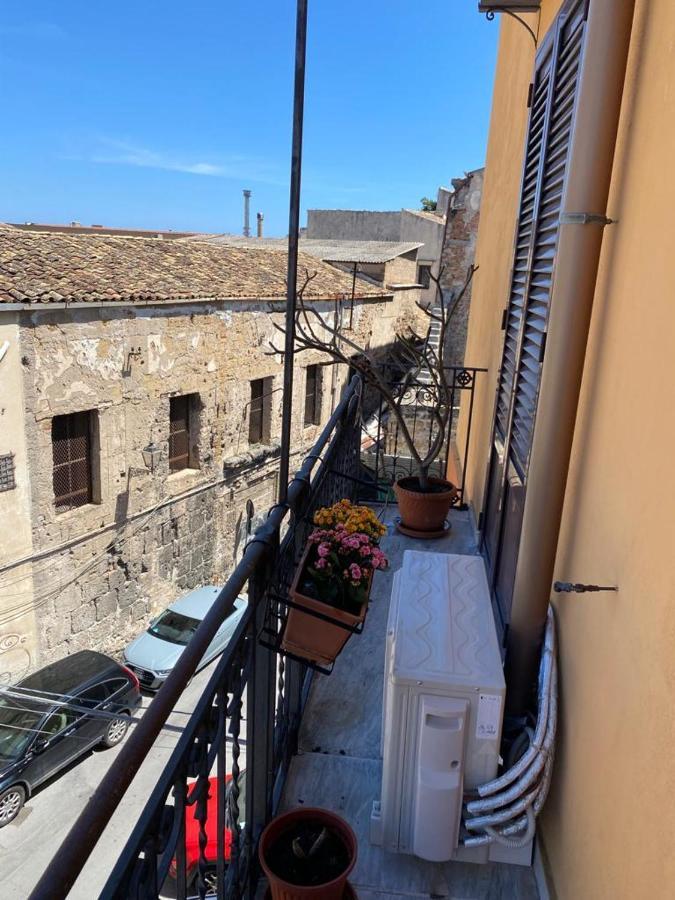 Ferienwohnung Al Parlatoio Del Centro Storico Palermo Exterior foto